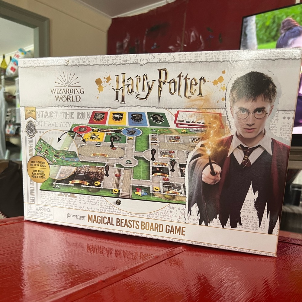 Wizarding World HP Fantastic Beasts board game!
